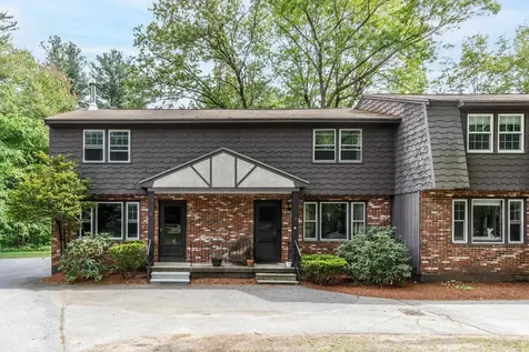 8 Midridge Circle Londonderry NH 03053