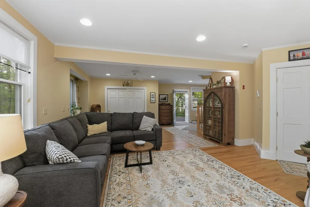 9 Highland Ridge Road Barrington NH 03825