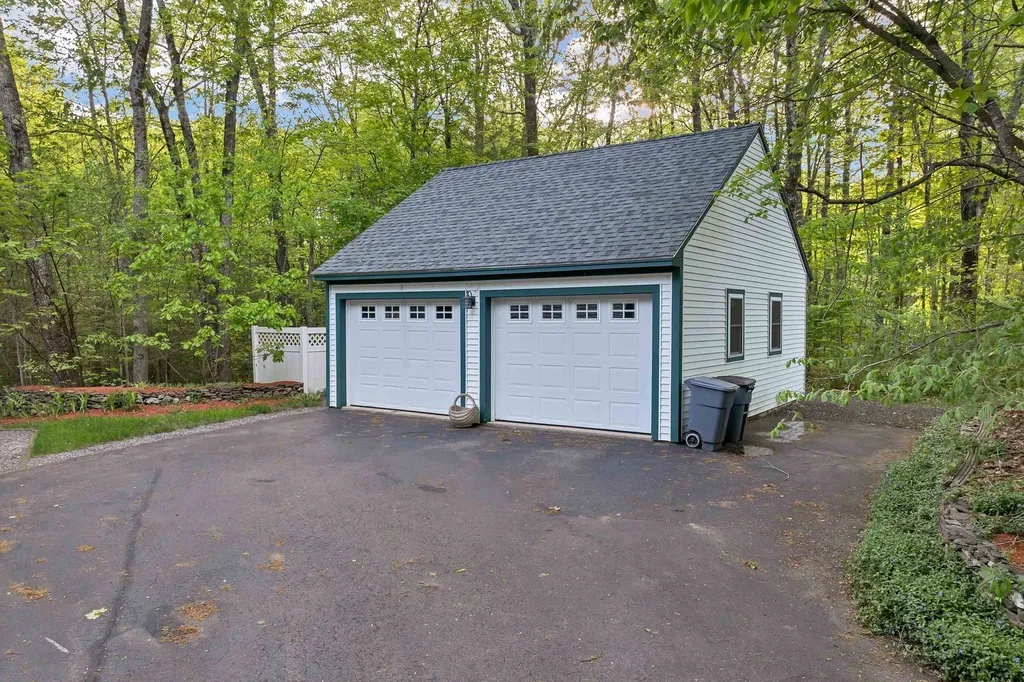 9 Highland Ridge Road Barrington NH 03825
