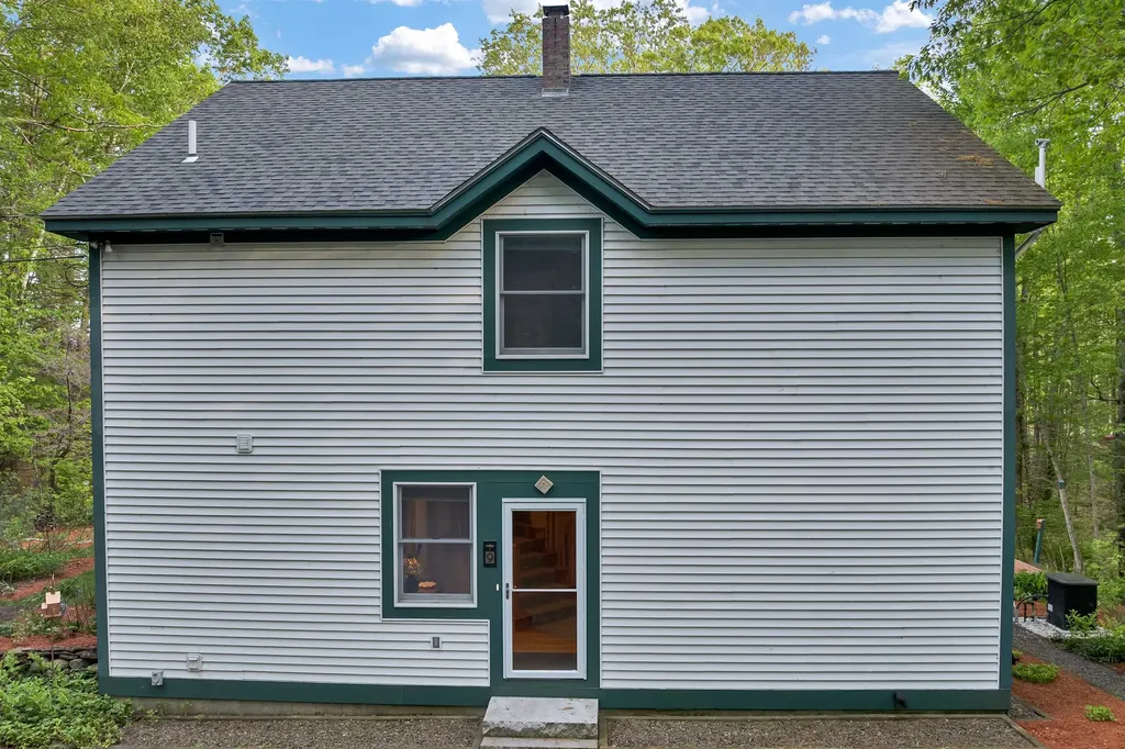 9 Highland Ridge Road Barrington NH 03825