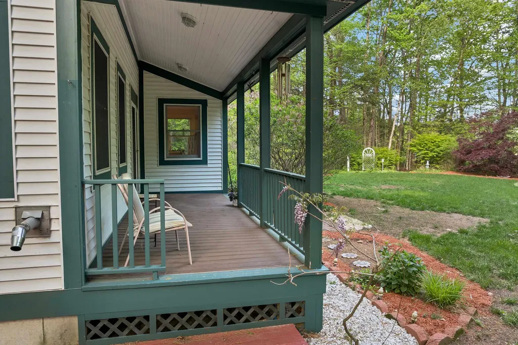 9 Highland Ridge Road Barrington NH 03825