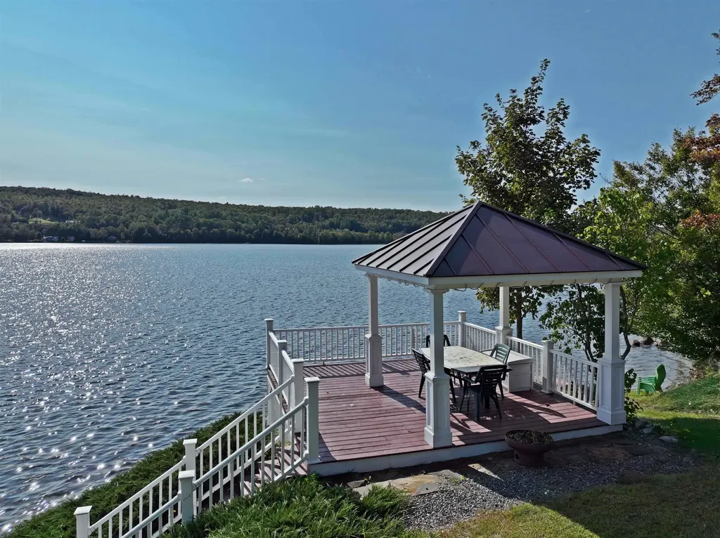 1661 Pageant Park Road Barton VT 05822