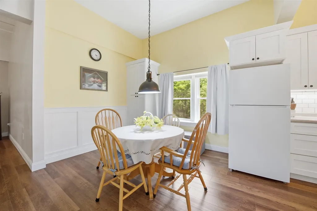 15 Mount Saint Mary's Way Hooksett NH 03106