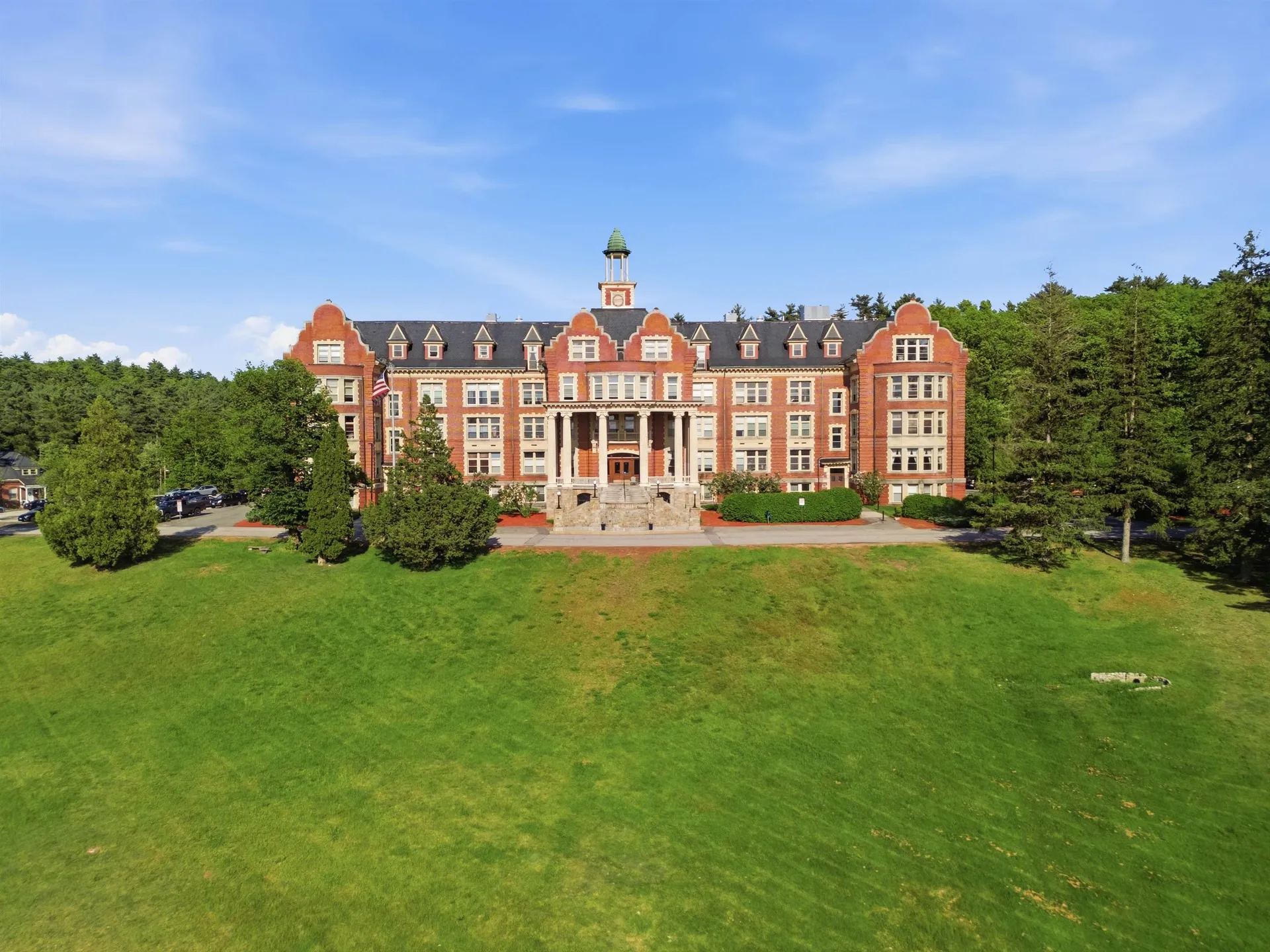15 Mount Saint Mary's Way Hooksett NH 03106