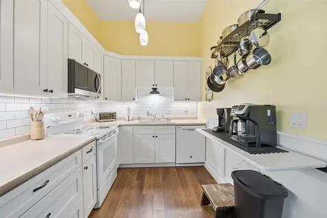 15 Mount Saint Mary's Way Hooksett NH 03106