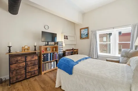 15 Mount Saint Mary's Way Hooksett NH 03106