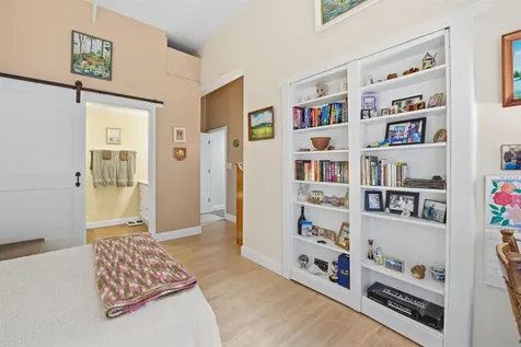 15 Mount Saint Mary's Way Hooksett NH 03106