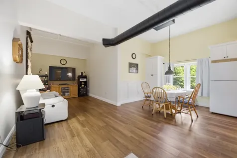 15 Mount Saint Mary's Way Hooksett NH 03106