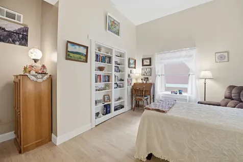 15 Mount Saint Mary's Way Hooksett NH 03106