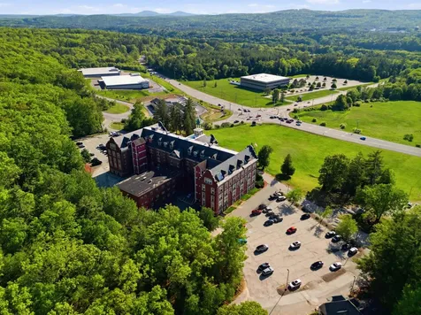 15 Mount Saint Mary's Way Hooksett NH 03106