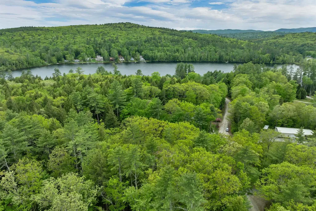 34 Hollings Road Webster NH 03303
