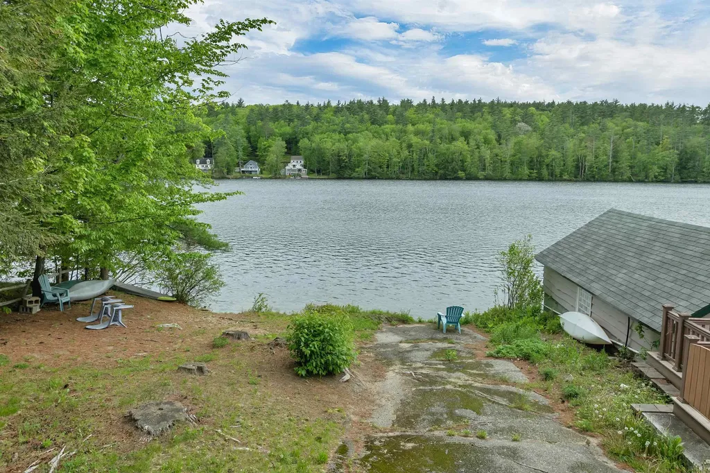 34 Hollings Road Webster NH 03303