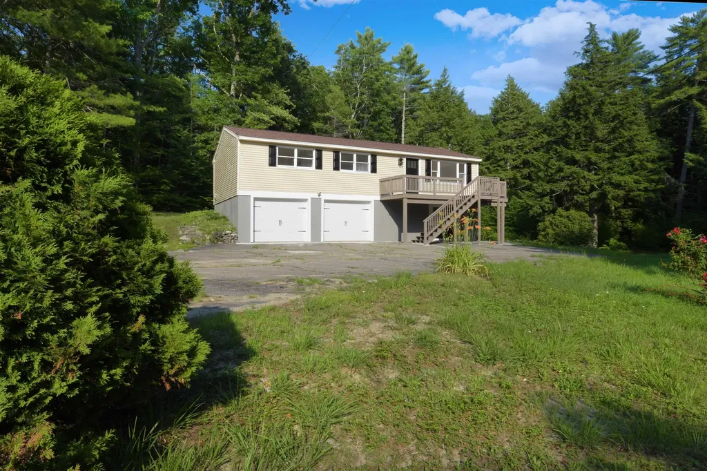 34 Hollings Drive Webster NH 03303