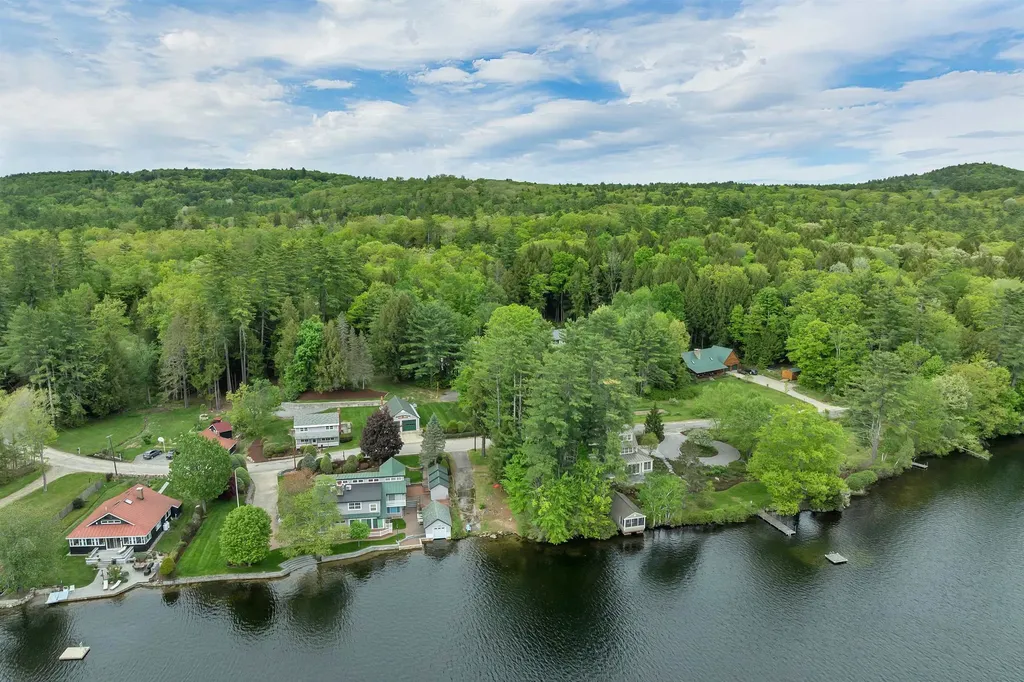 34 Hollings Road Webster NH 03303