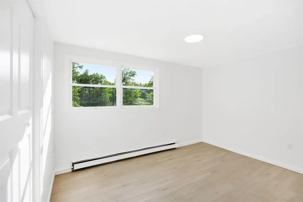 34 Hollings Drive Webster NH 03303