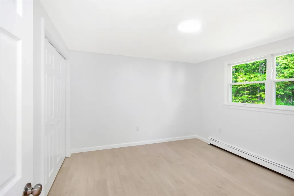 34 Hollings Drive Webster NH 03303