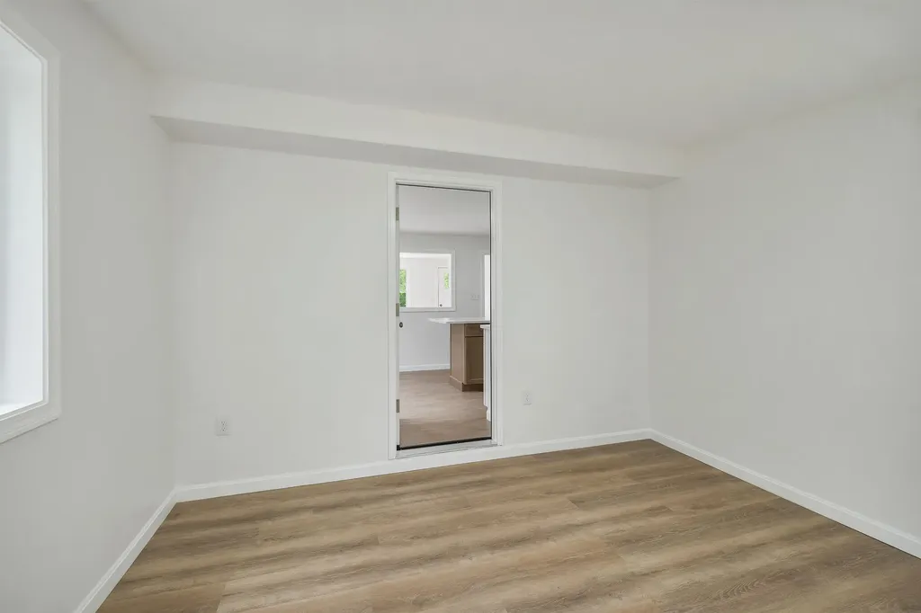34 Hollings Road Webster NH 03303