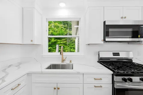 34 Hollings Drive Webster NH 03303