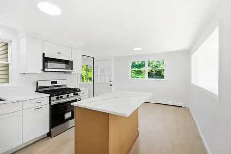 34 Hollings Drive Webster NH 03303