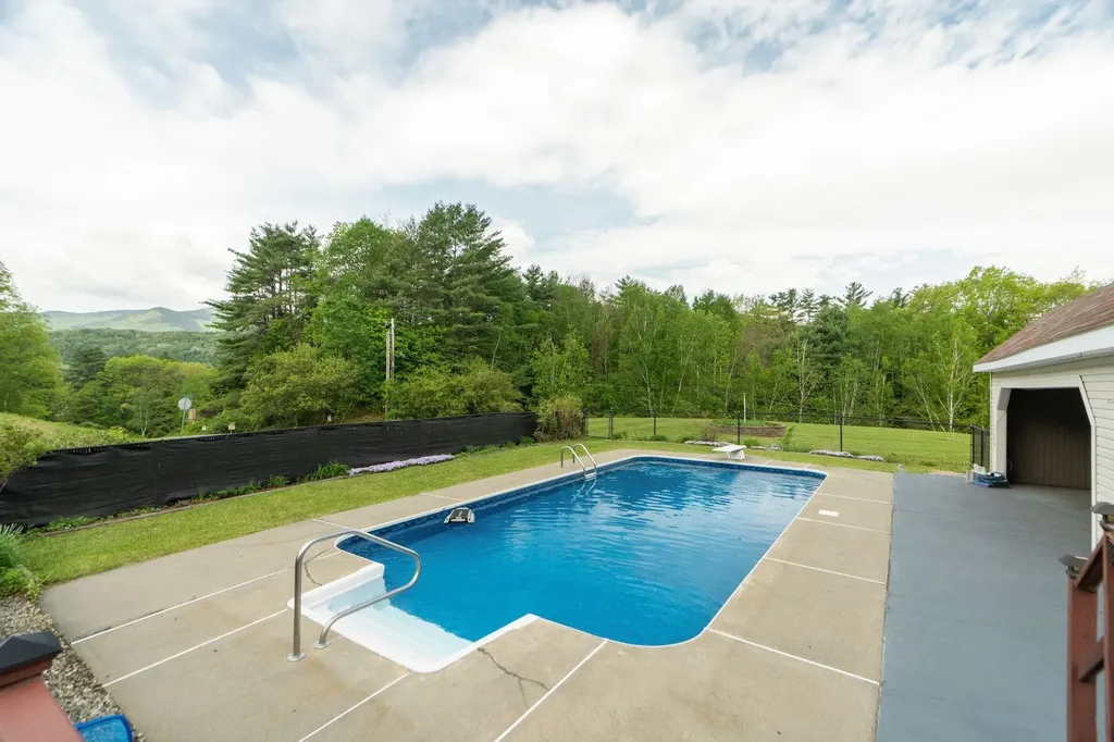 93 Belaski Road Windsor VT 05089
