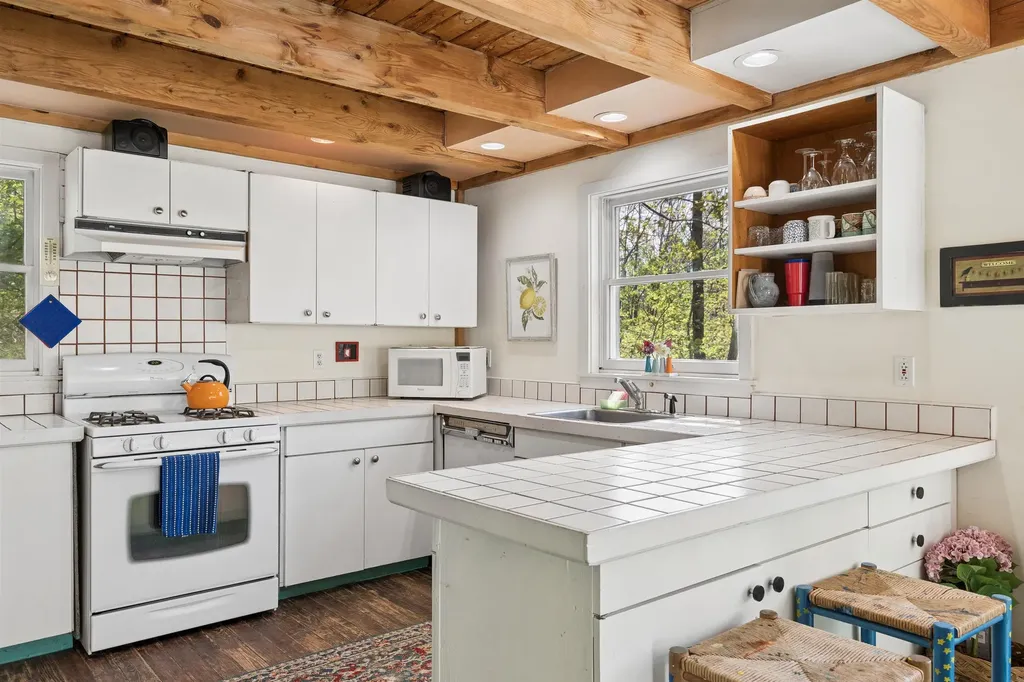 2150 Parker Road Vershire VT 05079