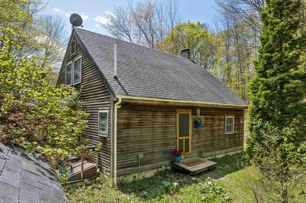 2150 Parker Road Vershire VT 05079