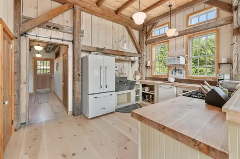 580 Cross Road Londonderry VT 05155
