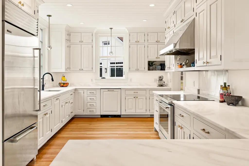 64 Waterview Road Colchester VT 05446