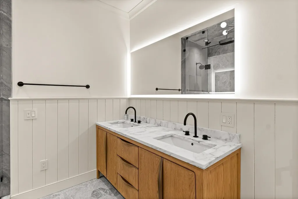 64 Waterview Road Colchester VT 05446