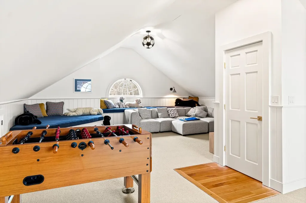 64 Waterview Road Colchester VT 05446