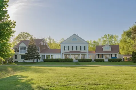 64 Waterview Road Colchester VT 05446