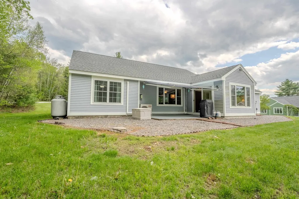 Holderness NH 03245