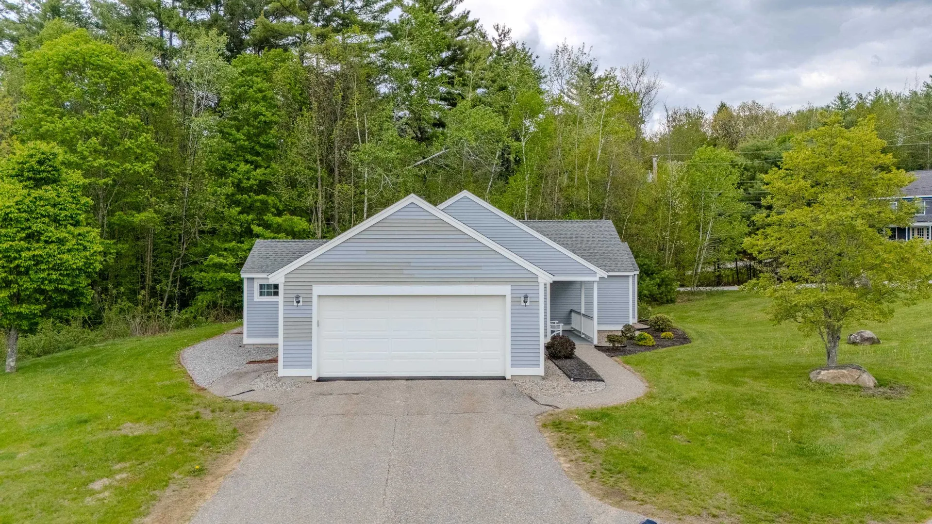 Holderness NH 03245