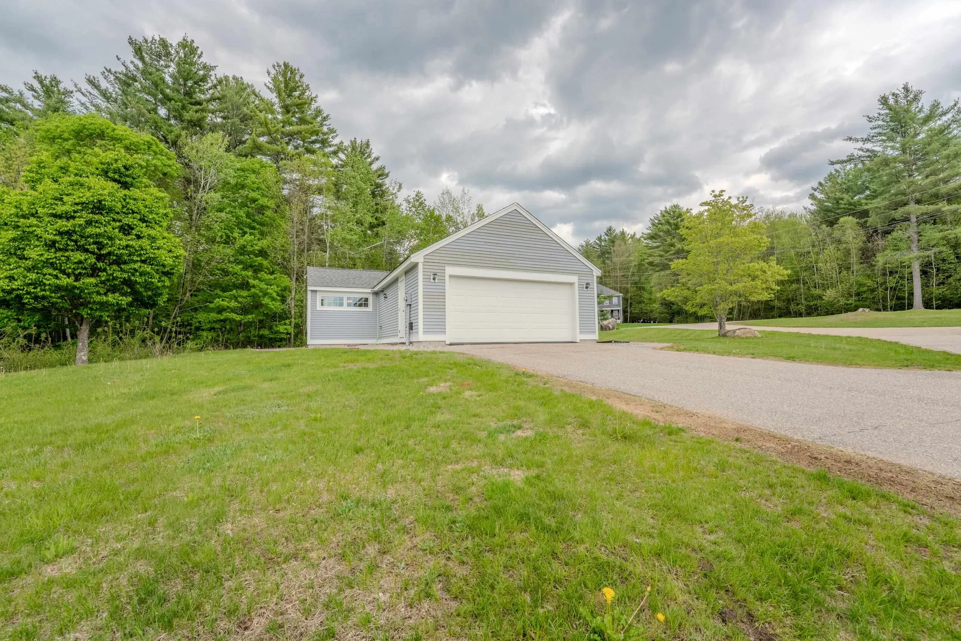Holderness NH 03245