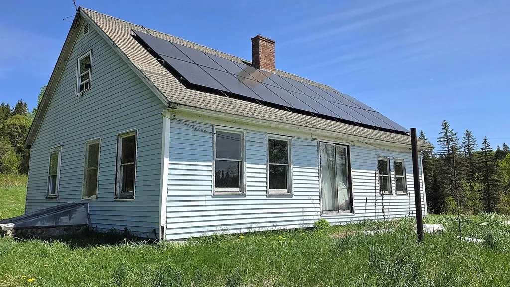 731 Hollow Road Stewartstown NH 03576