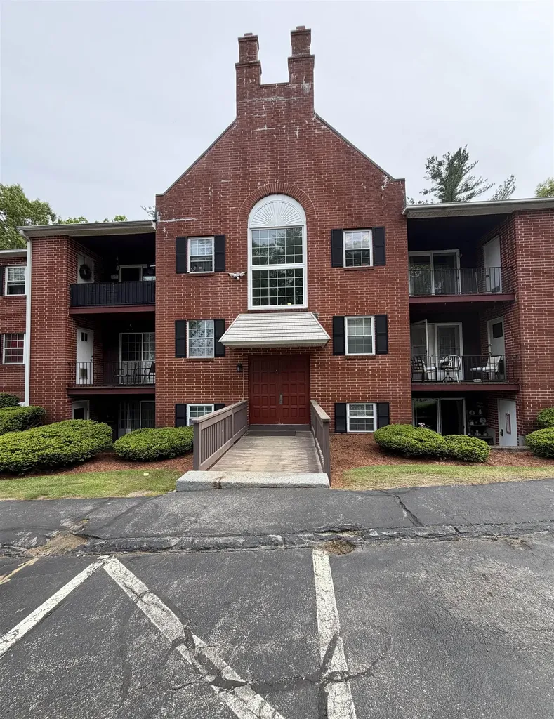 1 Louisburg Square Nashua NH 03060