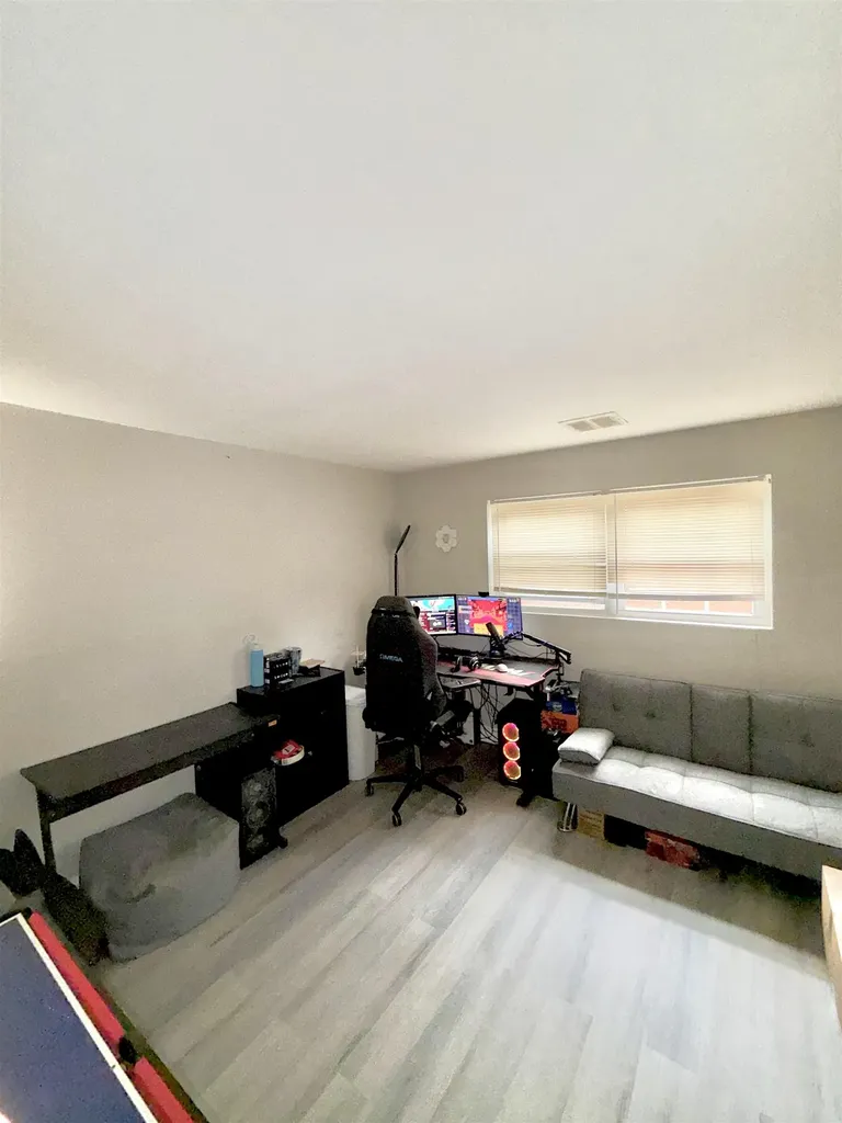 1 Louisburg Square Nashua NH 03060