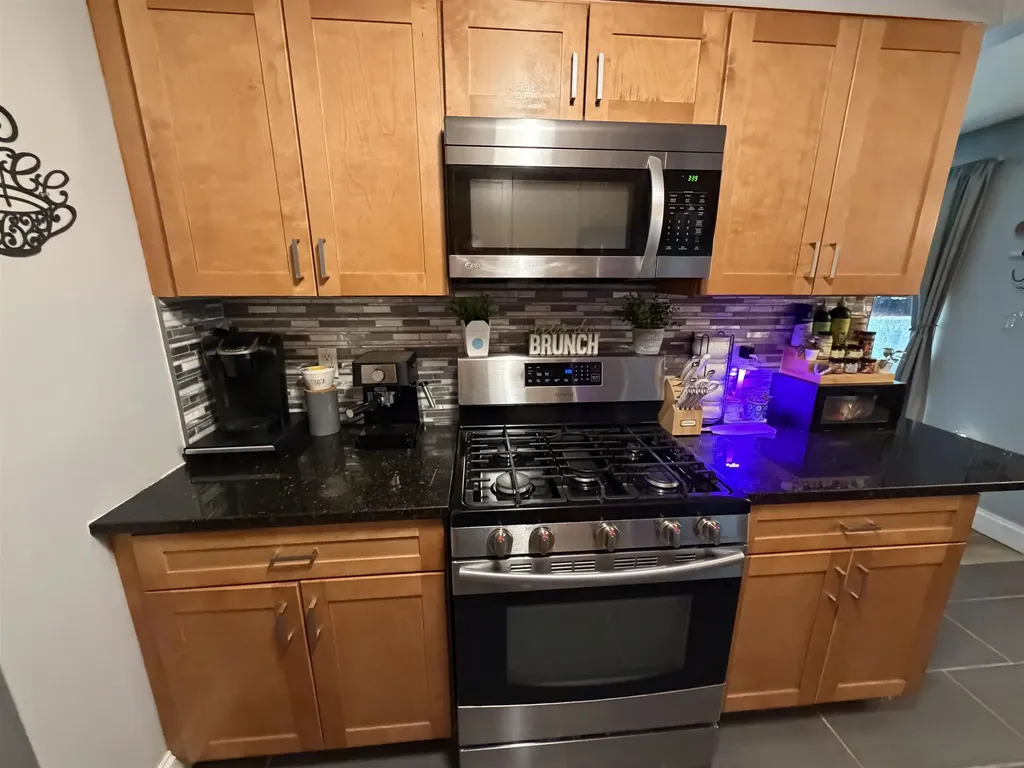 1 Louisburg Square Nashua NH 03060