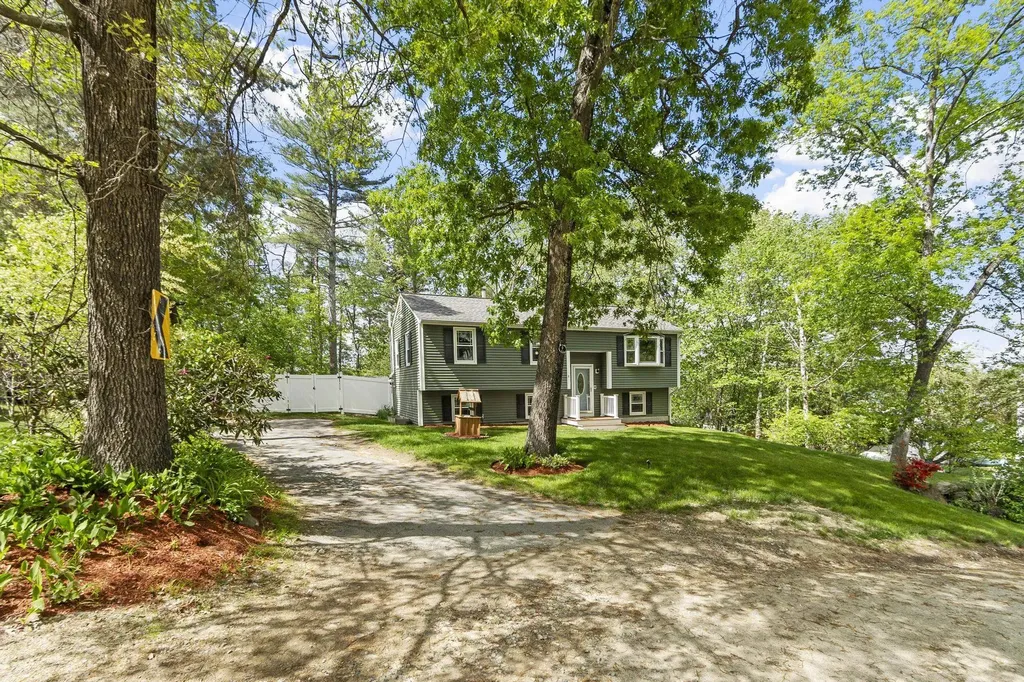 9 Ford Avenue Salem NH 03079