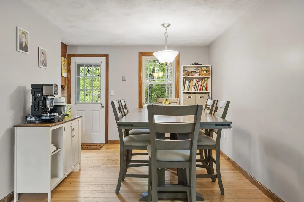 9 Ford Avenue Salem NH 03079