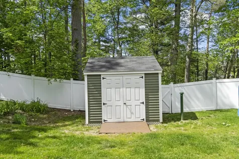9 Ford Avenue Salem NH 03079