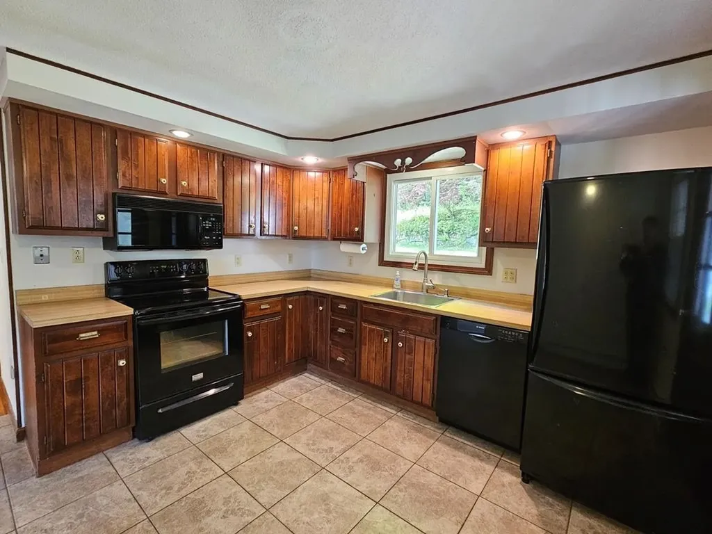 325 Pako Avenue Keene NH 03431