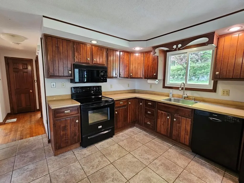 325 Pako Avenue Keene NH 03431