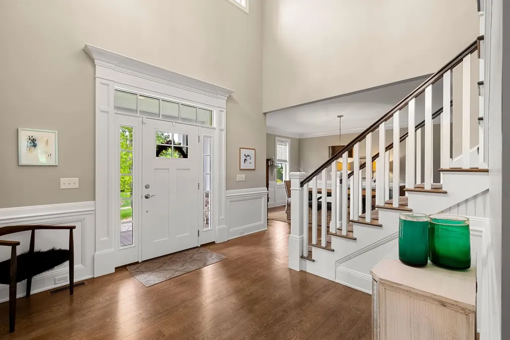 10 Lilac Court Bedford NH 03110