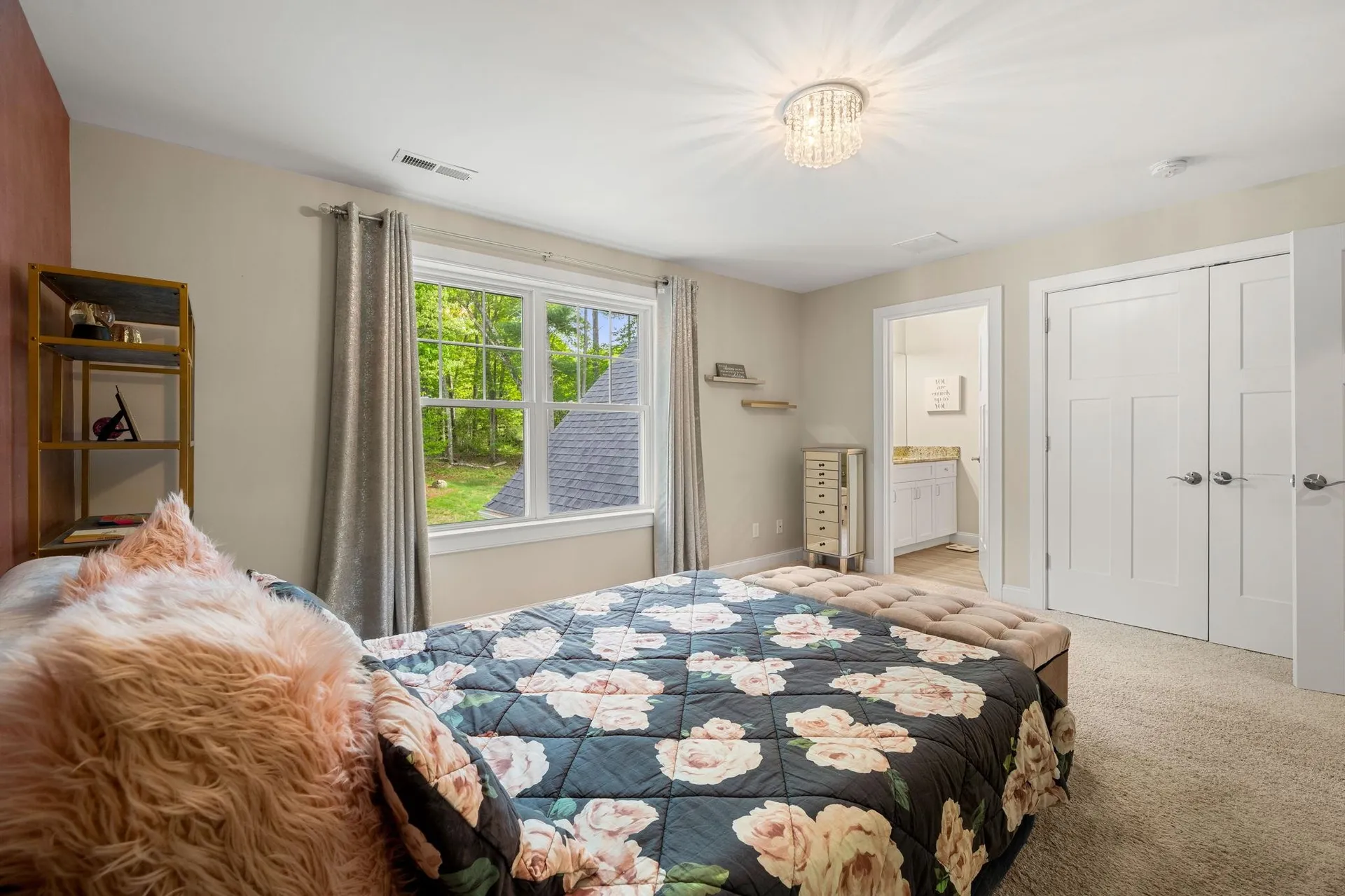 10 Lilac Court Bedford NH 03110