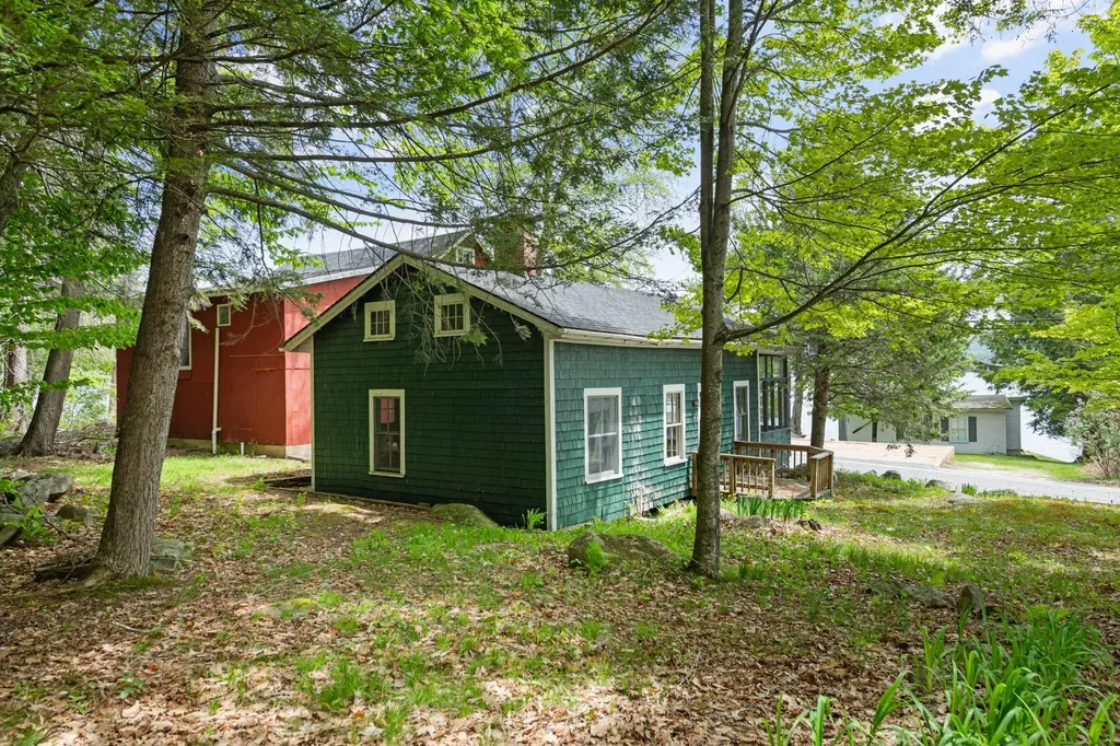 998 West Shore Road Bristol NH 03222
