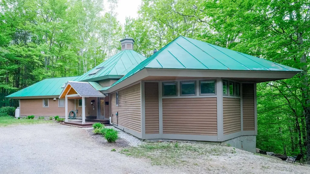 66 Scott's Landing Ludlow VT 05149