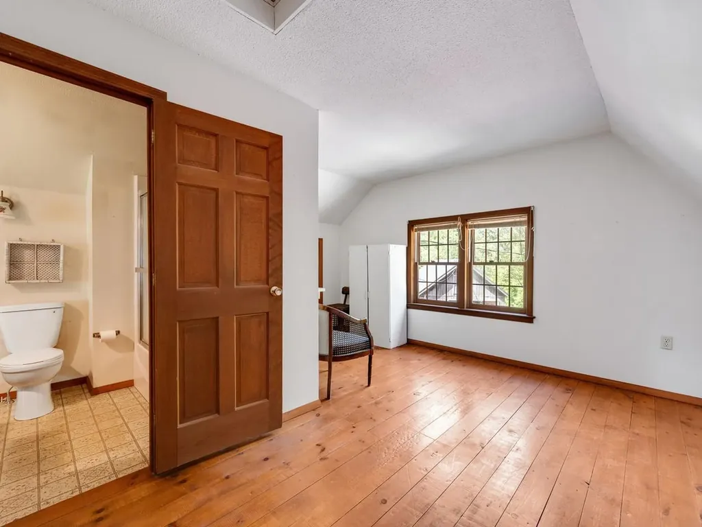 842 County Road Lincoln VT 05443