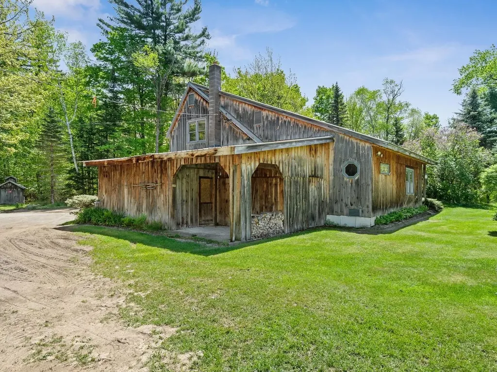 842 County Road Lincoln VT 05443