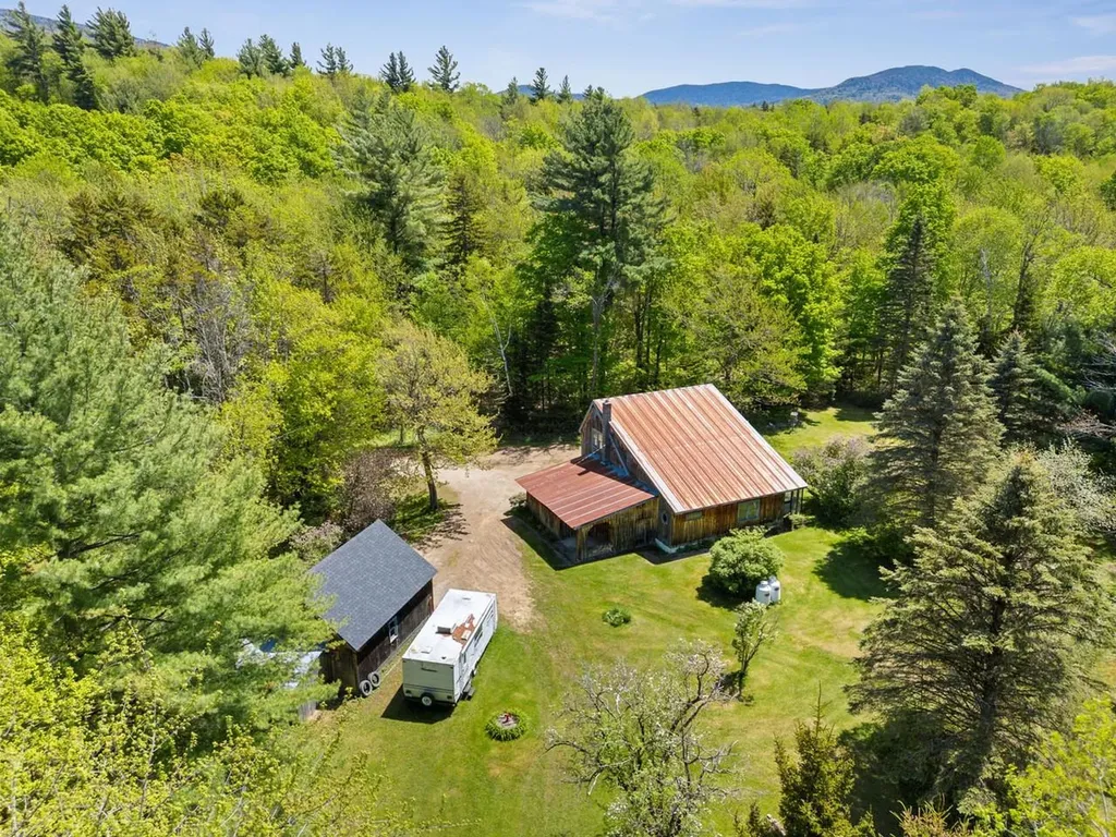 842 County Road Lincoln VT 05443